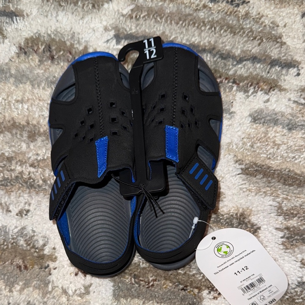 Wonder Nation Black and Blue Kids Sandals